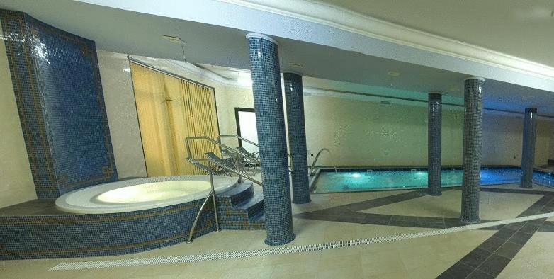 Hotel Dobosz Police Exteriör bild