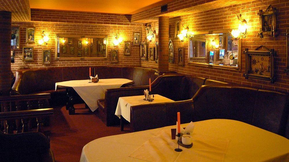 Hotel Dobosz Police Exteriör bild