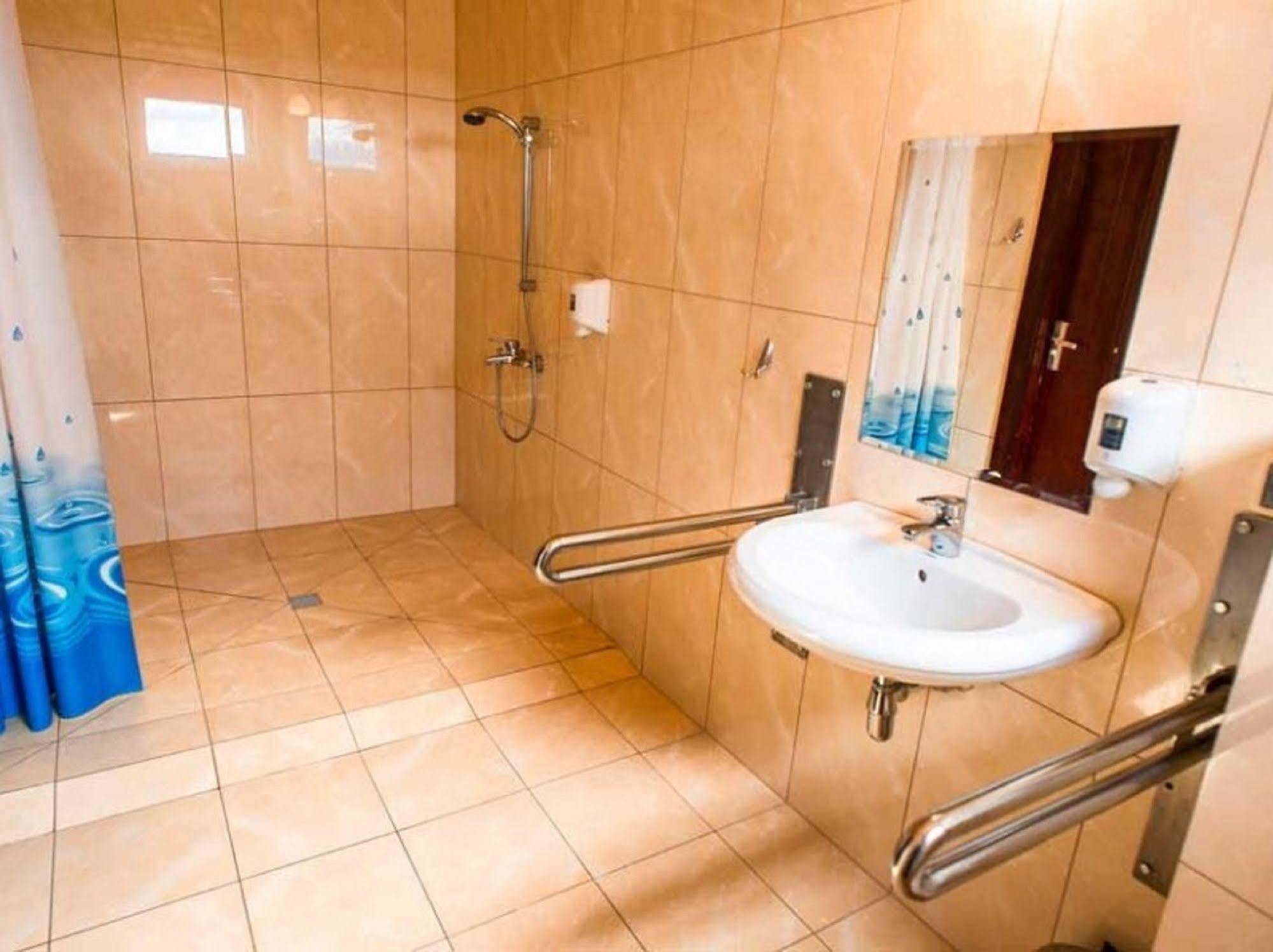 Hotel Dobosz Police Exteriör bild